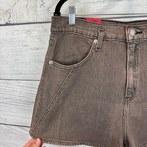 Levi's Strauss Women's Vintage A-Line Seamed Brown High Rise Shorts Size 10 - Picture 2 of 8
